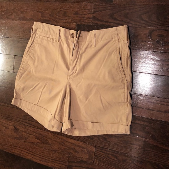 Gap Khaki Shorts Size 8 - Picture 1 of 2